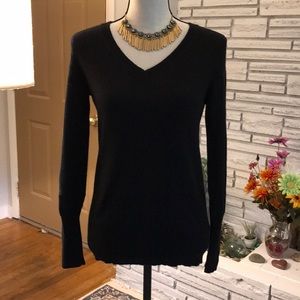 ❄️ 100% Cashmere Sweater.  Winter essential. ❄️